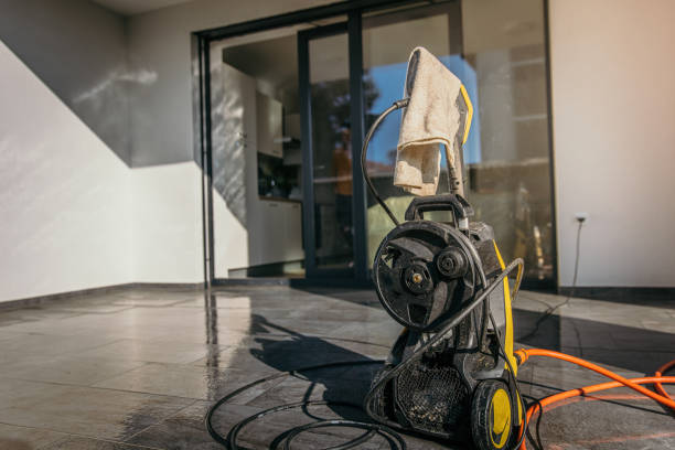 Pre-Holiday Cleaning in Hamilton College, NY
